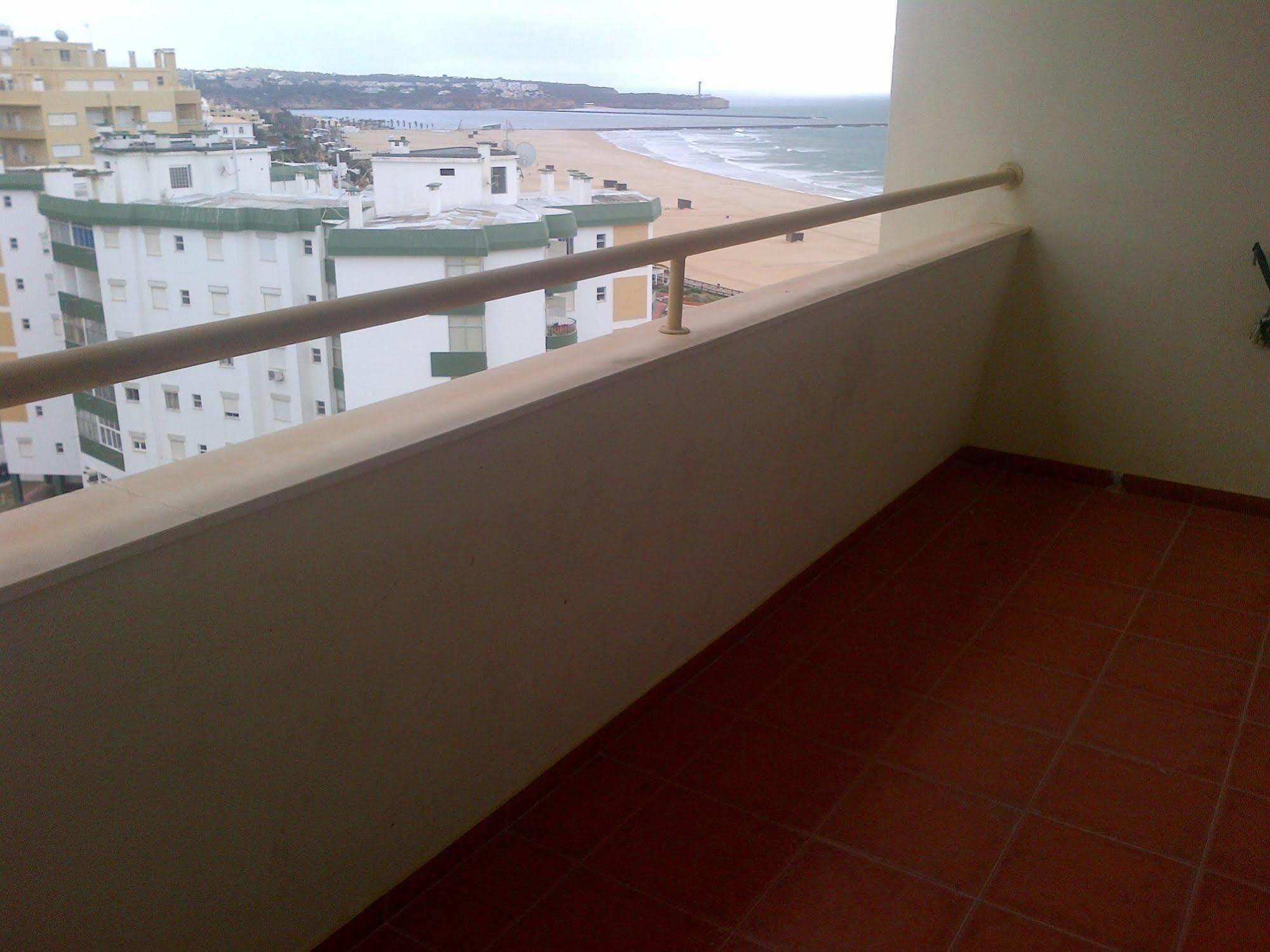 Apartamentos Varandas Da Rocha Portimão Exterior photo