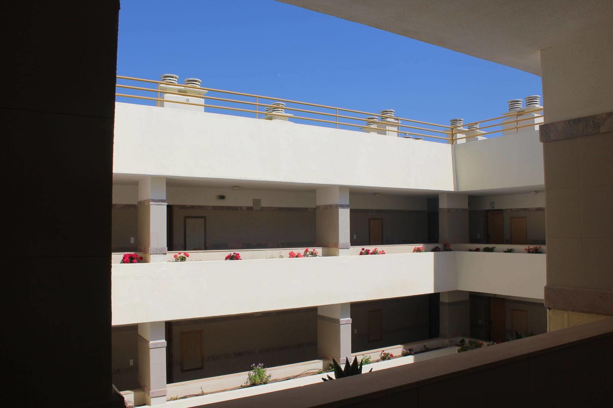 Apartamentos Varandas Da Rocha Portimão Exterior photo